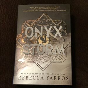 Onyx storm deluxe edition sprayed edges book